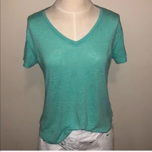 vineyard vines linen t-shirt.